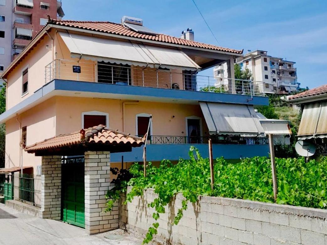 Apartamento George 1 Gjirokastër Exterior foto