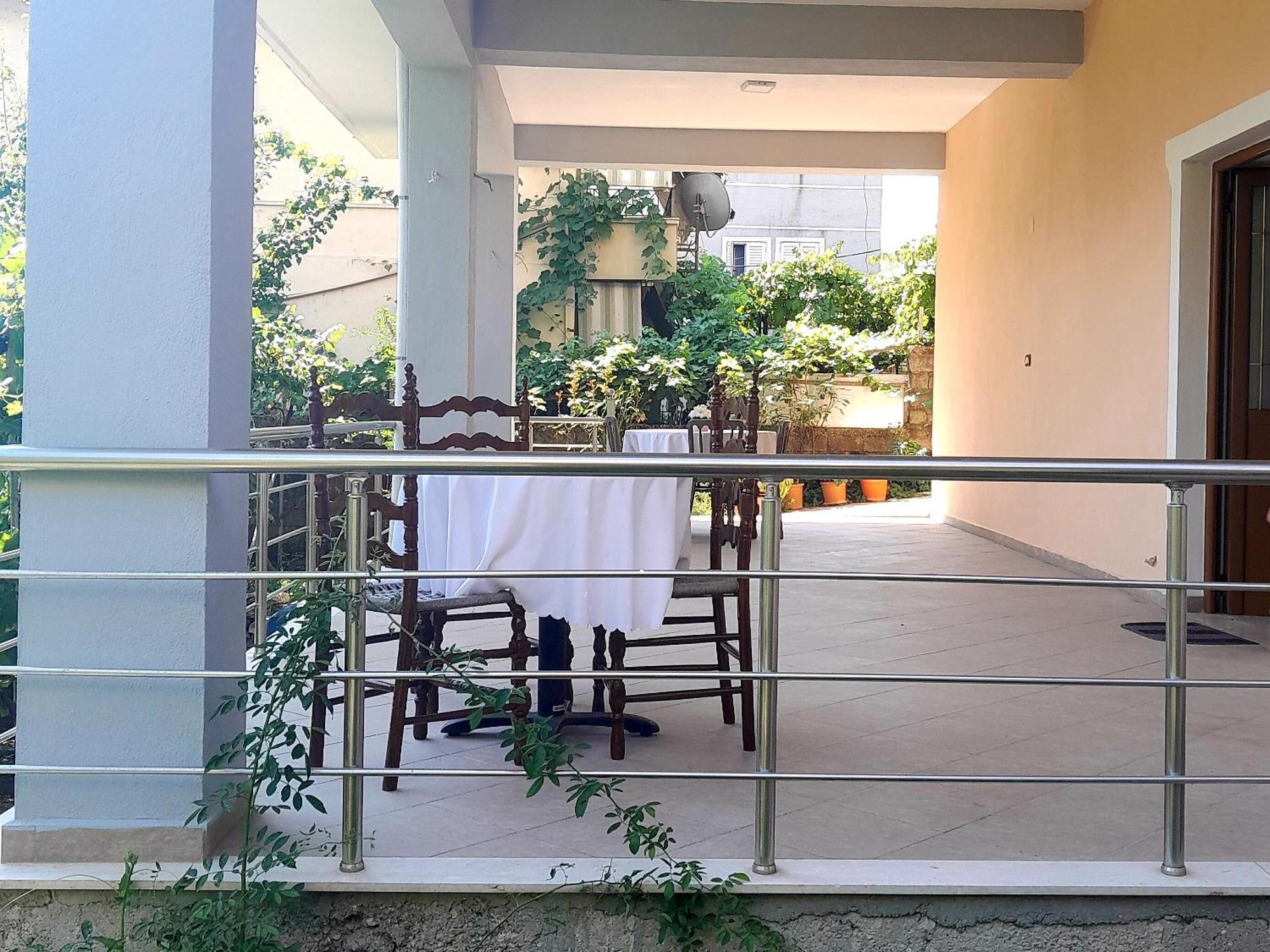 Apartamento George 1 Gjirokastër Exterior foto
